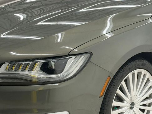 Used 2017 Lincoln MKZ Reserve FWD image 4