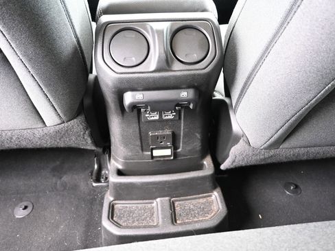 Used 2024 Jeep Wrangler Unlimited Sahara AWD/4WD image 27