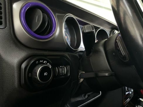 Used 2021 Jeep Wrangler Unlimited Sport image 25