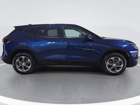 Used 2023 Chevrolet Blazer LT w/ Driver Confidence Package AWD/4WD image 2