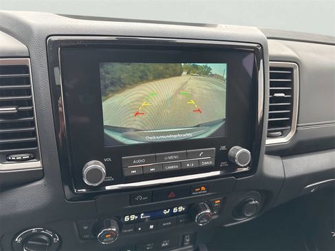 Used 2024 Nissan Frontier SL w/ Technology Package image 26