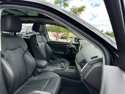 Used 2020 Audi Q5 e Prestige w/ Prestige Package AWD/4WD image 36