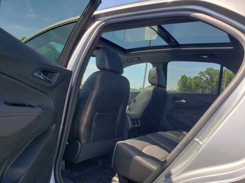 Used 2023 Chevrolet Equinox RS w/ RS Leather Package FWD image 32