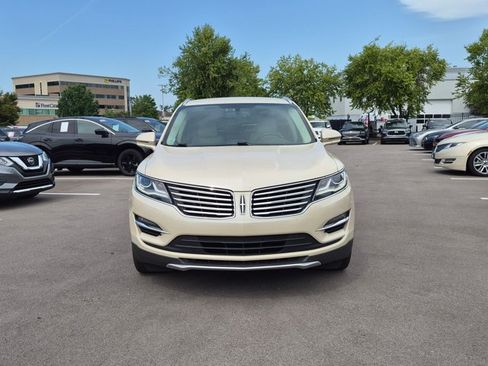 Used 2018 Lincoln MKC Select w/ Select Plus Package FWD image 2