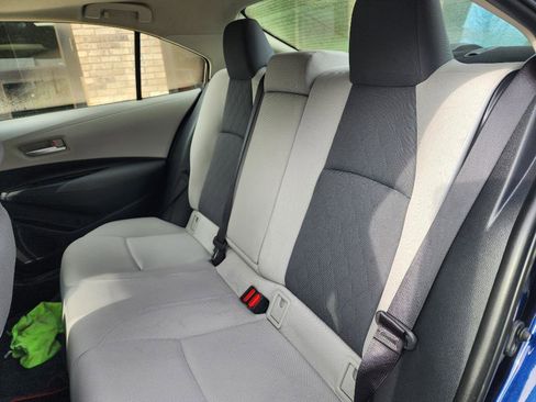 Used 2020 Toyota Corolla LE image 11