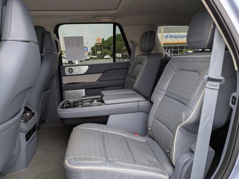 Certified 2020 Lincoln Navigator Black Label w/ Cargo Convenience Package AWD/4WD image 13