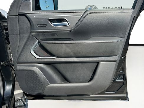 Used 2025 INFINITI QX80 Sensory image 35