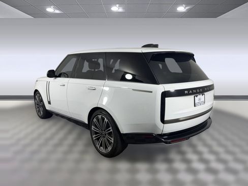 Used 2023 Land Rover Range Rover SE AWD/4WD image 3