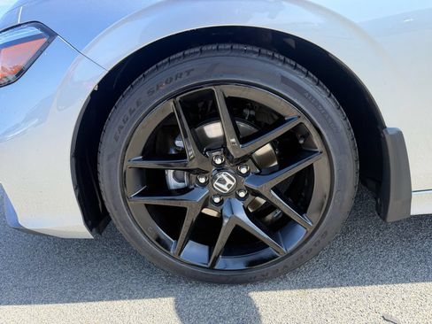 Used 2025 Honda Civic Sport image 11