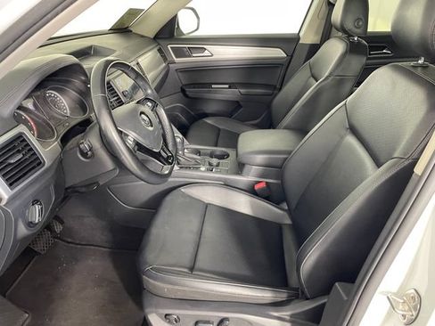 Used 2019 Volkswagen Atlas SE w/ Towing Package AWD/4WD image 2