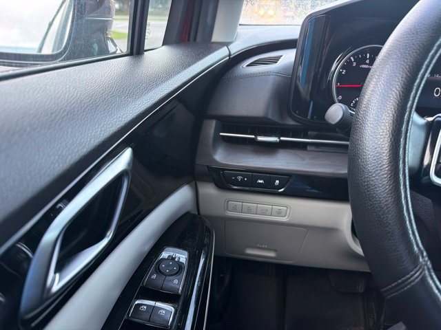 Used 2022 Kia Carnival EX FWD image 12