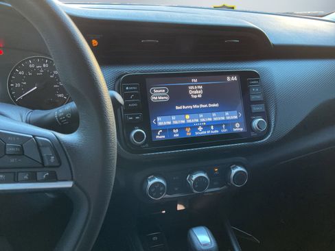 Used 2024 Nissan Kicks SV image 13