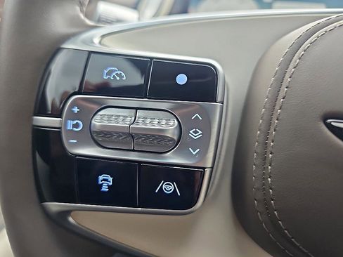 Used 2023 Genesis G90 3.5T image 23