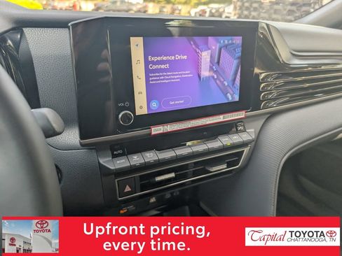 Used 2026 Toyota Camry SE FWD image 20