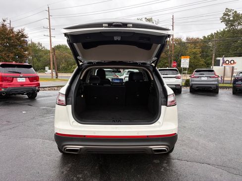 Used 2021 Lincoln Nautilus FWD image 11