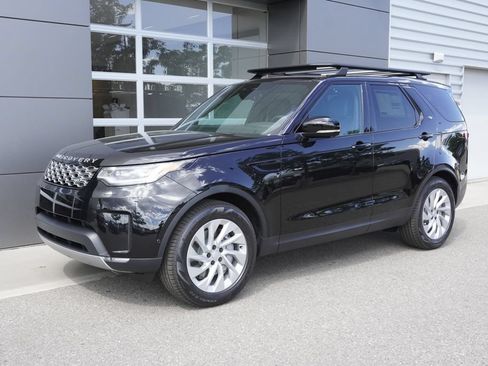 New 2026 Land Rover Discovery S AWD/4WD image 3