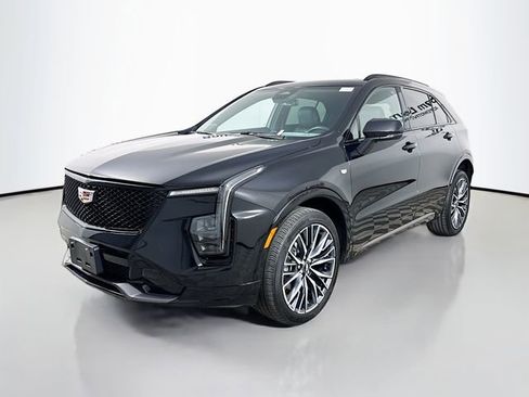 Used 2024 Cadillac XT4 Sport AWD/4WD image 3