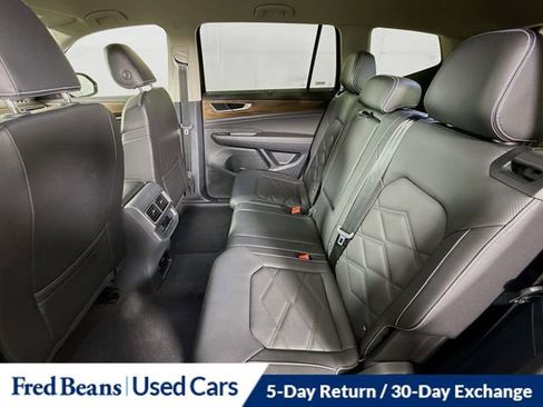 Used 2025 Volkswagen Atlas SE image 24
