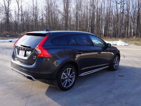 Used 2015 Volvo V60 T5 Cross Country w/ Protection Package image 5