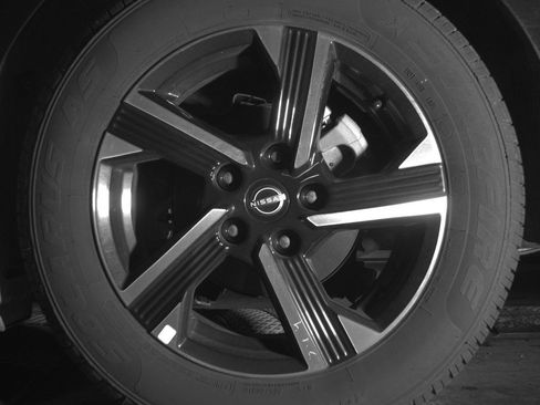 Used 2025 Nissan Sentra SV image 14