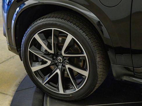 Certified 2023 Volvo XC90 T8 Ultimate AWD/4WD image 10