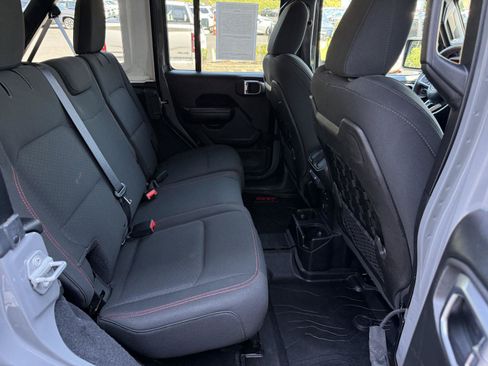 Used 2018 Jeep Wrangler Unlimited Rubicon AWD/4WD image 19