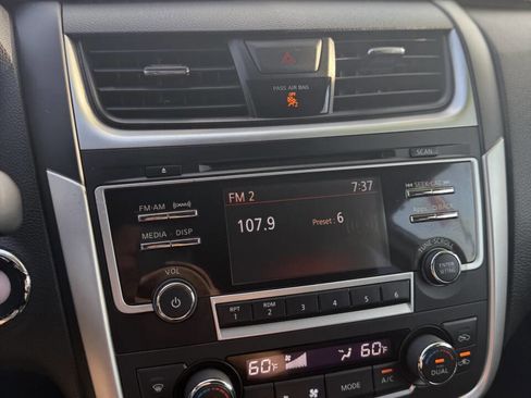 Used 2016 Nissan Altima 2.5 SV FWD image 25