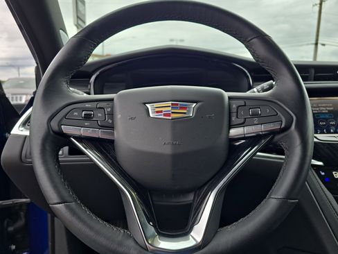 Certified 2025 Cadillac XT6 Premium Luxury image 25
