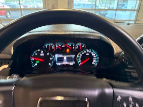 Used 2017 GMC Yukon SLE w/ SLE Value Package AWD/4WD image 29