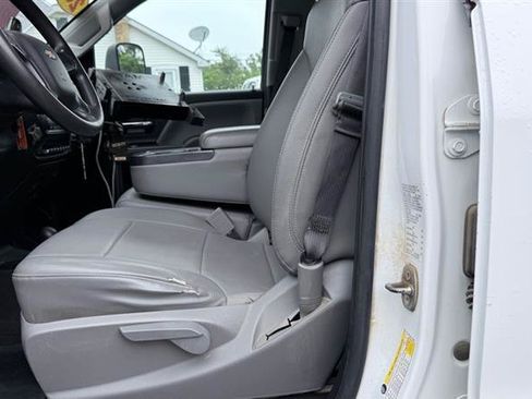Used 2019 Chevrolet Silverado 2500 W/T w/ Snow Plow Prep Package AWD/4WD image 10