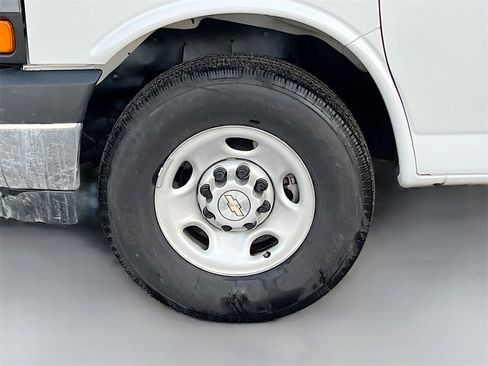 Used 2025 Chevrolet Express 2500 Extended w/ Driver Convenience Package image 28