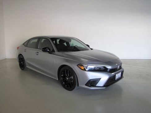 Certified 2024 Honda Civic Sport image 3