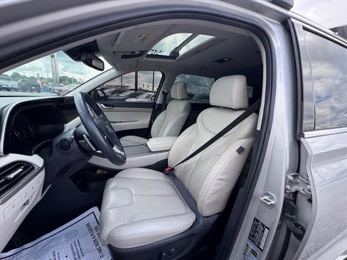 Used 2022 Hyundai Palisade SEL w/ Premium Package FWD image 18