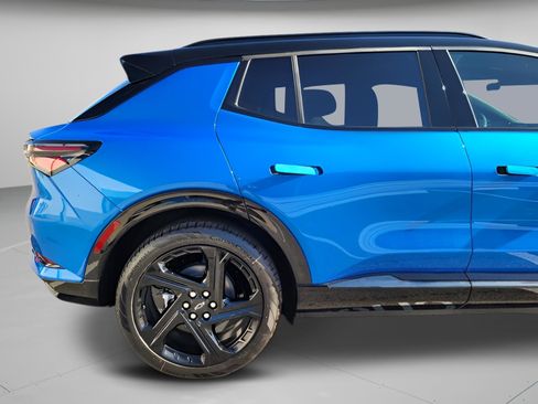 New 2026 Chevrolet Equinox EV RS image 22