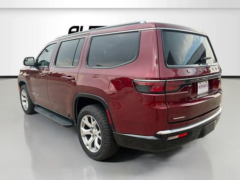 Used 2022 Jeep Wagoneer Series II AWD/4WD image 5