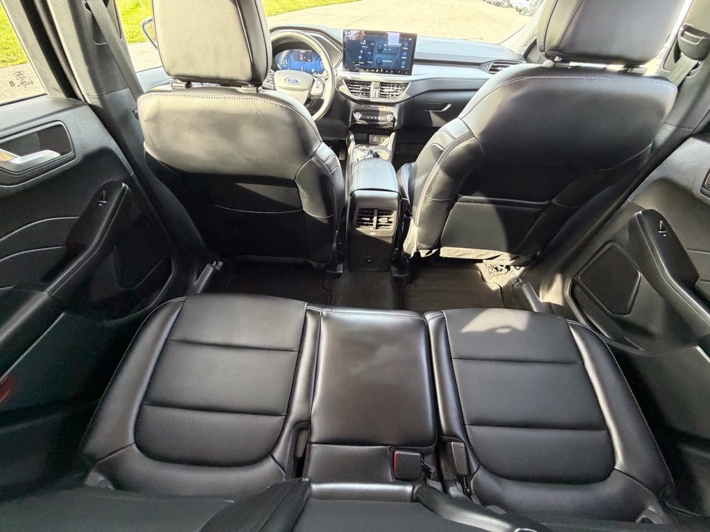Certified 2025 Ford Escape Platinum AWD/4WD image 45