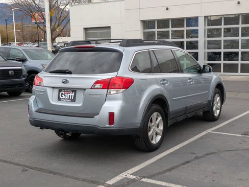 Used 2014 Subaru Outback 2.5i Limited w/ Moonroof Package image 3