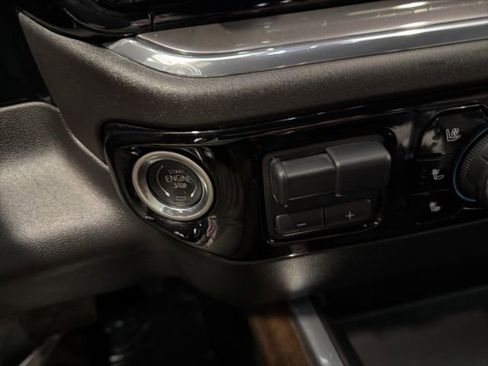 Used 2023 Chevrolet Silverado 1500 High Country w/ Technology Package image 25