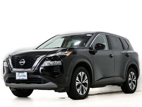 Used 2023 Nissan Rogue SV image 3