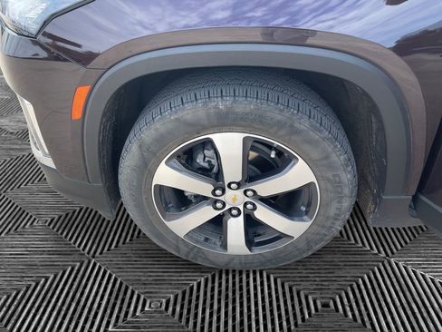 Used 2022 Chevrolet Traverse LT w/ LT Premium Package image 14