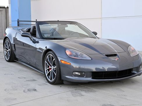 Used 2013 Chevrolet Corvette 427 w/ 1SC Preferred Equipment Group RWD image 12