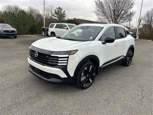 New 2026 Nissan Kicks SR w/ SR Premium Package image 8