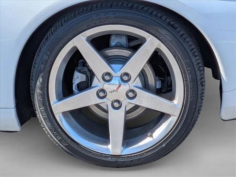 Used 2005 Chevrolet Corvette Convertible w/ Preferred Equipment Group image 15