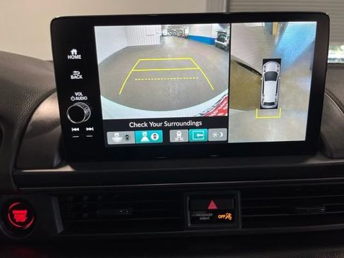Used 2025 Honda Pilot TrailSport image 28