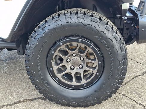 Used 2023 Jeep Wrangler Unlimited Rubicon 392 AWD/4WD image 8