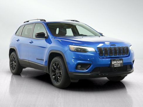 Used 2023 Jeep Cherokee Altitude Lux AWD/4WD image 7