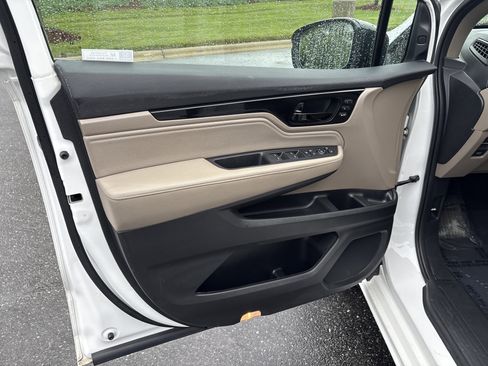 Used 2023 Honda Odyssey Elite image 15