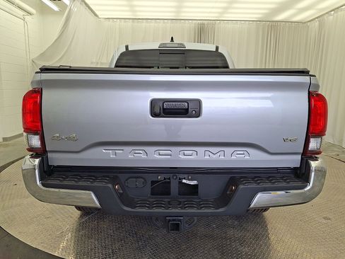 Certified 2023 Toyota Tacoma SR5 AWD/4WD image 22