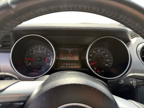 Used 2019 Ford Mustang Premium image 11