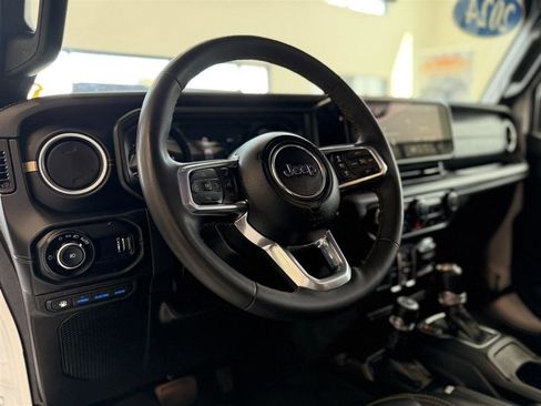 Used 2024 Jeep Wrangler Sahara w/ Technology Group image 22